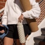 Simple Modern 30oz Summit Checkmate Water Bottle Tan - Image 3