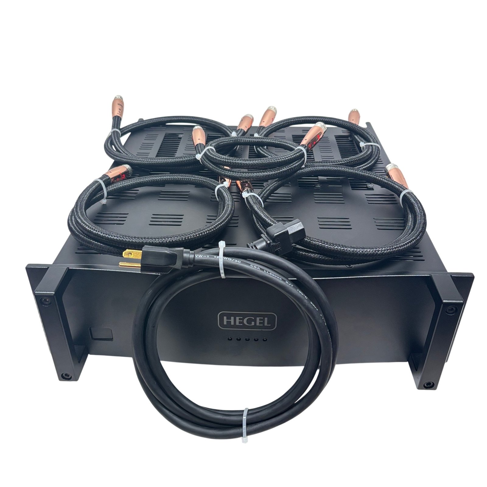 75686383-e896-4e62-bc83-c5100d0139f7.jpg Hegel Music Systems C55 5-Channel 600W Rack Mounted Professional Power Amplifier - Image 1