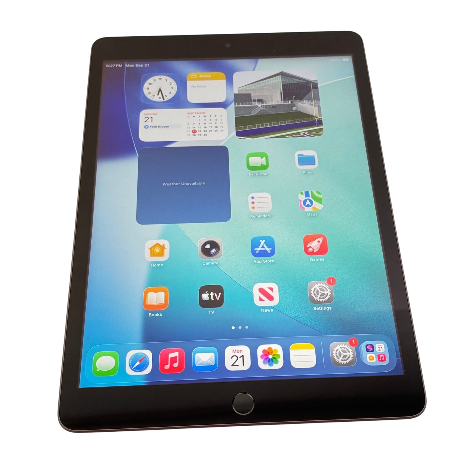 81d73bdf-9853-4ff4-ba65-99a73330da74.jpg Apple MK2K3LL/A iPad 9th Generation 64GB Wi-Fi 10.2'' Tablet - Space Gray - Image 1