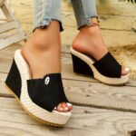 Summer 2026 Outdoor Fashionable Versatile Slope Heel Sandals New Arrival Comfortable Casual Slip-On Women's Shoes - Image 2
