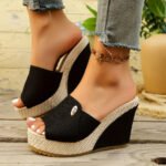Summer 2026 Outdoor Fashionable Versatile Slope Heel Sandals New Arrival Comfortable Casual Slip-On Women's Shoes