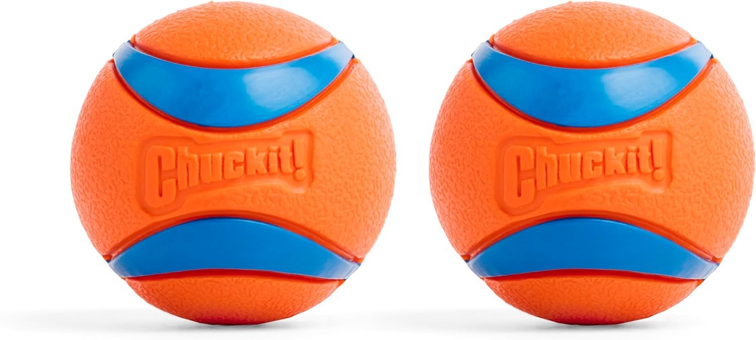714HUsBpOL._AC_SL1500_ Chuckit! Ultra Rubber Dog Ball, Floating Fetch Toy, Medium 2.5-in, 2-Pack - Image 1