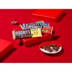HERSHEY'S Milk Chocolate Standard Bar Candy with Pokémon Wrappers - 9.3oz/6pk - Image 3